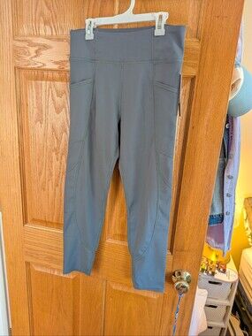 High-Waist Gray Active Pocket Leggings